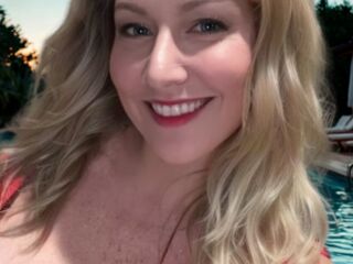 EllaSophiaNoir's Galleries Profile Image